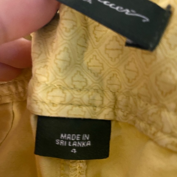 Women’s Eddie Bauer Yellow 100 Percent Cotton Shorts Geometric Pattern Size 4 - Picture 4 of 9